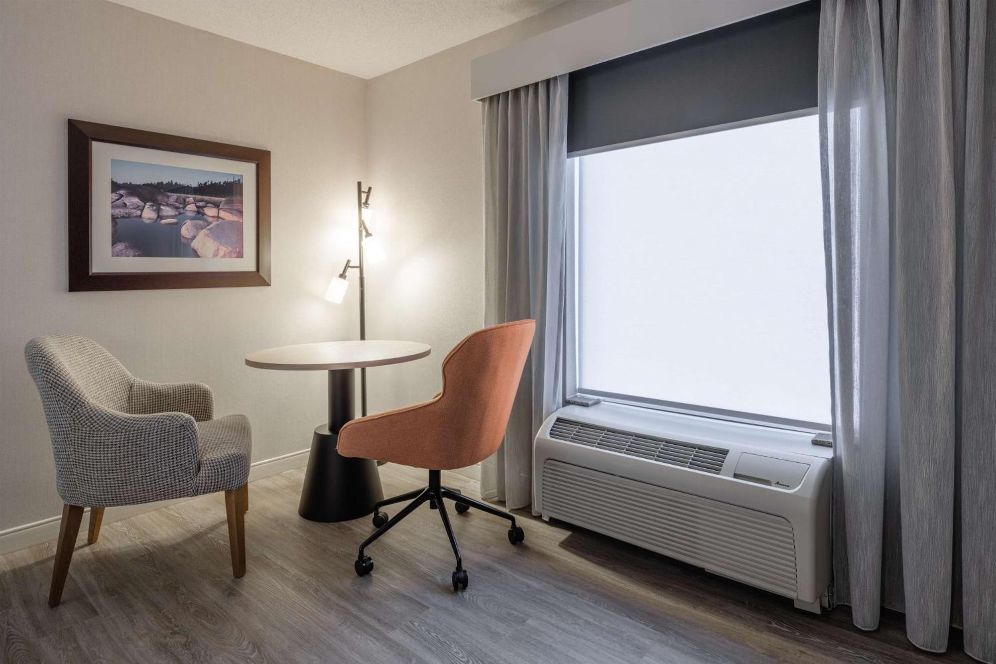 Hampton Inn & Suites By Hilton Moncton Exterior foto