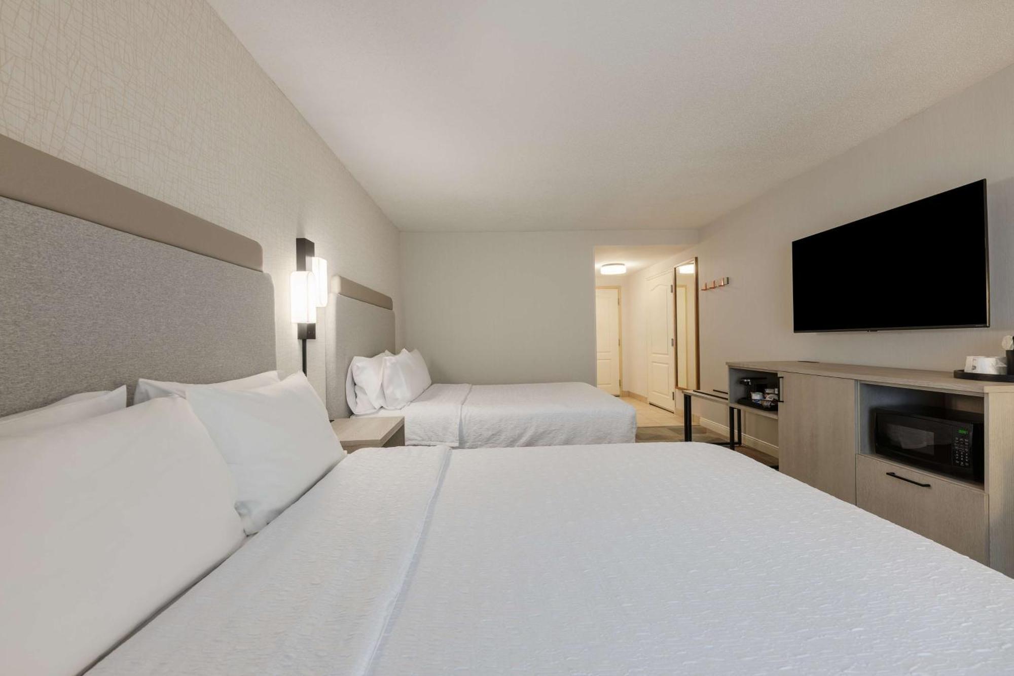Hampton Inn & Suites By Hilton Moncton Exterior foto