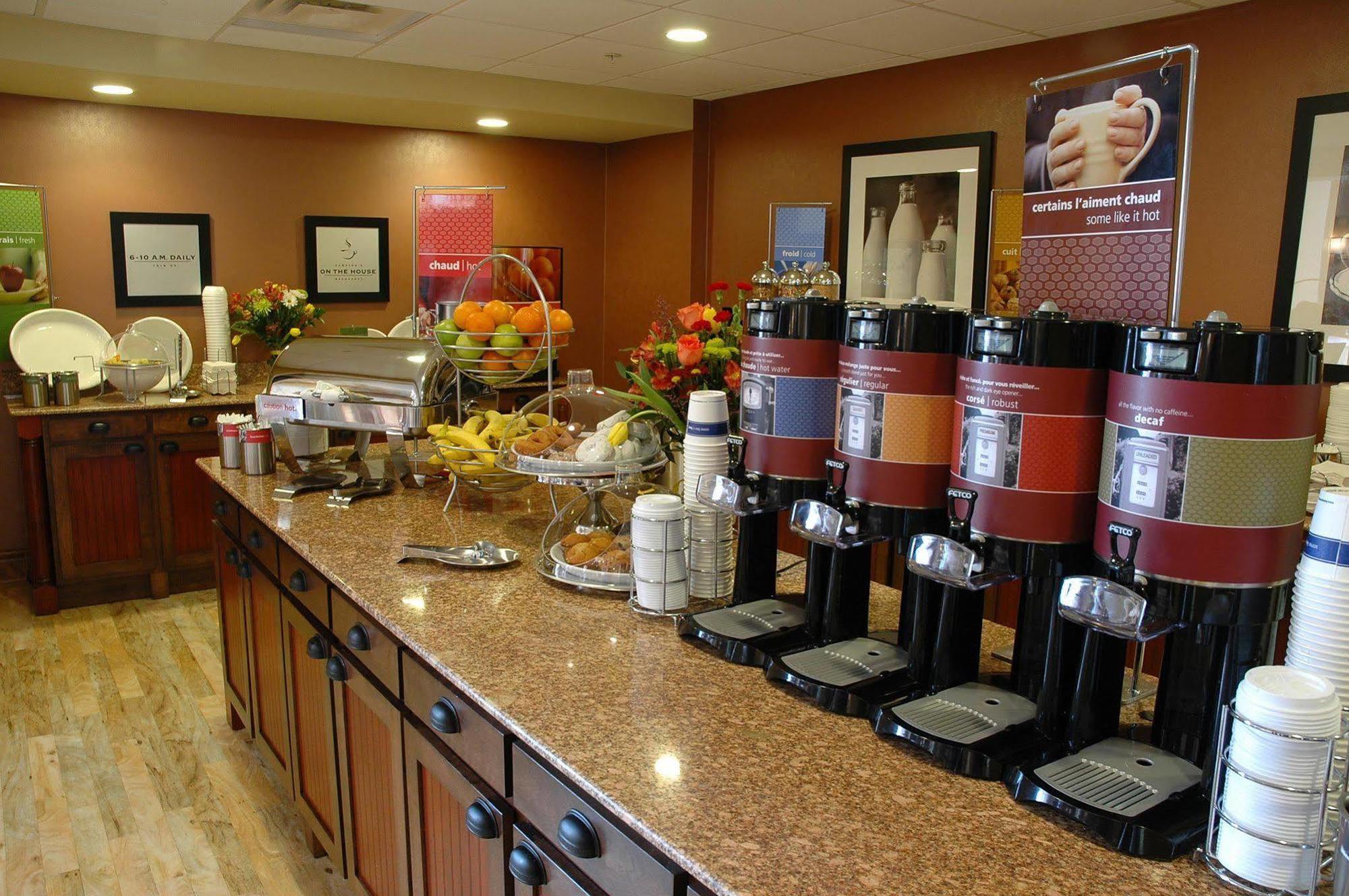 Hampton Inn & Suites By Hilton Moncton Restaurant foto